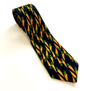 Carrot‎ Themed Men’s Slim Novelty Neck Tie - Navy, Orange, Green. EUC 3” Wide
